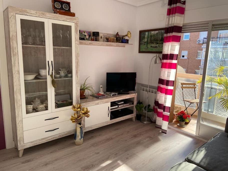 Апартаменты Apartamento Ciudad Lineal Reciente Reforma Мадрид Экстерьер фото
